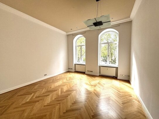 Büro-/Praxisfläche mit ca. 175 m², hochwertiger Ausstattung und Lift