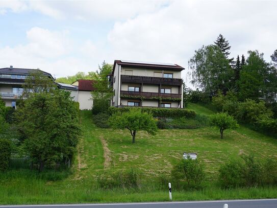 Von dieser schönen 2Z-Wohnung mit EBK und Balkon haben Sie einen herrlichen Weitblick