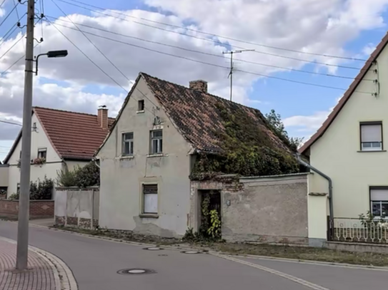 vollerschlossendes Grundstück für Neubau eines 2-3 FMH, das alte Haus wurde abgerissen und entsorgt