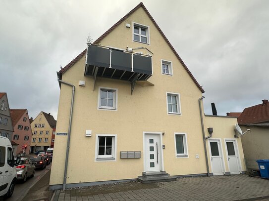 Sanierte 3 ZKB im EG mit Terrasse direkt im Zentrum