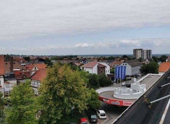 Moderne 2 1/2 Zimmerwohnung mit Terrasse und schönen Blick über Barsinghausen