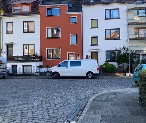 Charmantes Mehrfamilienhaus für 3 Parteien in zentraler Lage - Sanierter Altbau vor 6 Jahren!