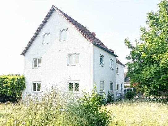 Dreifamilienwohnhaus mit Entwicklungsmöglichkeiten auf großem Grundstück im Norden der Kreisstadt Erding