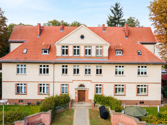 Charmante, vermietete Altbau-Fünfzimmerwohnung nahe Bhf. Hennigsdorf - Attraktive Rendite von 3,97%!