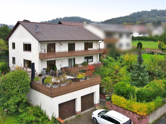 Schönes 3-Familienhaus in Großsachsen mit herrlichem Ausblick für Eigennutzer oder Kapitalanleger