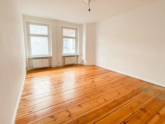 SAMARITERKIEZ | SINGLE-WOHNUNG IN GEPFLEGTEM ALTBAU | 4.OG OHNE AUFZUG | PROVISIONSFREI |