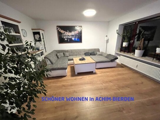 !!!! GROSSZÜGIGE 4 Zimmer-Wohnung im OG mit BALKON, KELLER und GARAGE !