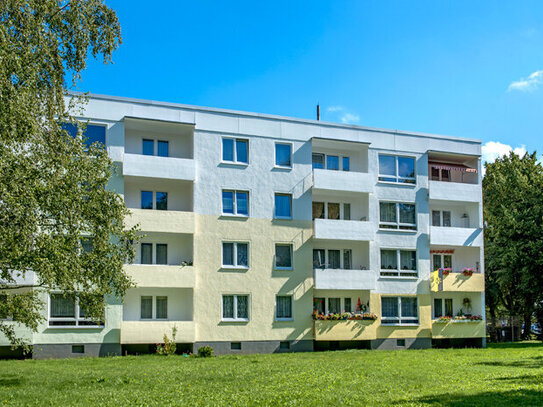 Wohnen im Grünen, 3 Zimmer mit Balkon !