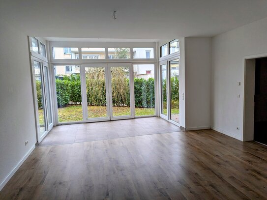 Kernsanierte 3-Zimmer-Wohnung mit 102 m² Wfl. im EG mit ruhiger Hoflage und Garten, in Bonn Bad Godesberg