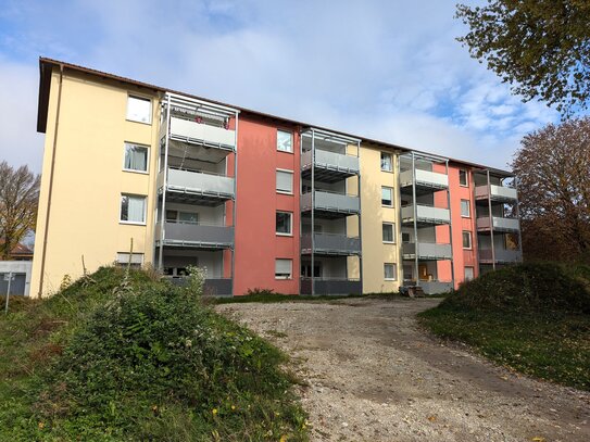 "3-ZIMMER-WOHNUNG MIT GROßEM NEUEN BALKON"