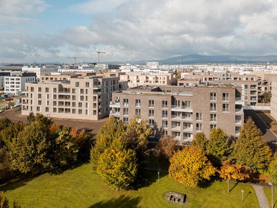 Großzügige 2-Zimmer-Wohnung mit großer Veranda und Parknähe in Frankfurt