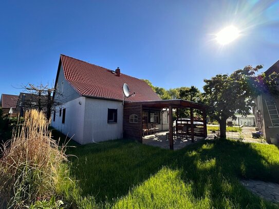 EINDRUCKSVOLL UND BEZUGSFREI | Ein Zuhause zum Verlieben mit verwunschener Scheune und Feldblick!