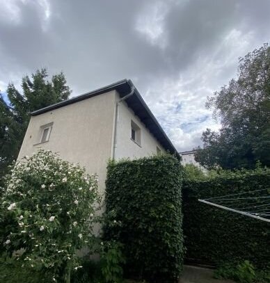 Schönes Einfamilienhaus mit Garten