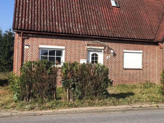 Für Handwerker interessantes Haus im Herzen von Curslack