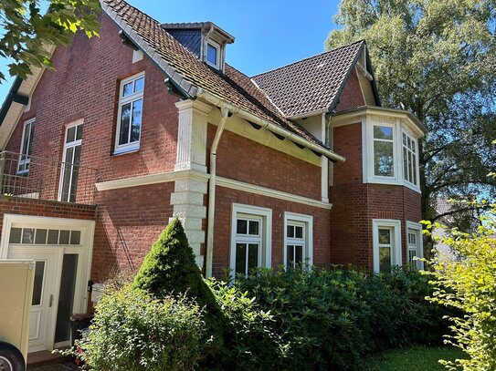 Stilvolle 3-Zimmer-Wohnung mit großer Terrasse und Garten im Zweifamilienhaus in Wentorf