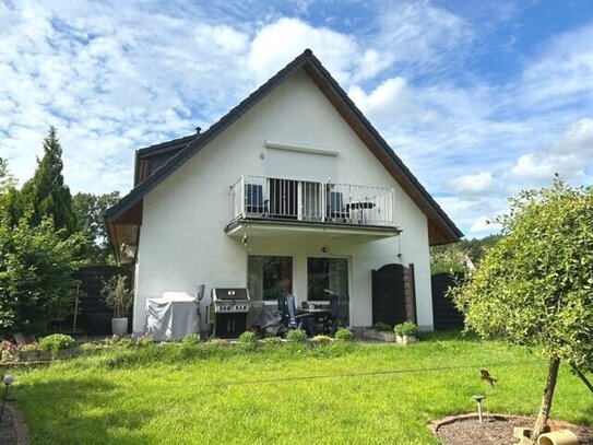 PURNHAGEN-IMMOBILIEN - Bremen-Rönnebeck - Modernes, freist. 1-2-Fam.-Haus in hinterer Baureihe