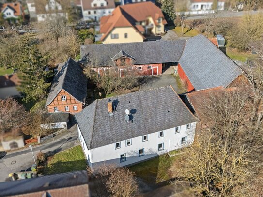 Denkmalgeschützter Dreiseithof mit Scheune und Stallung in Bertelsdorf