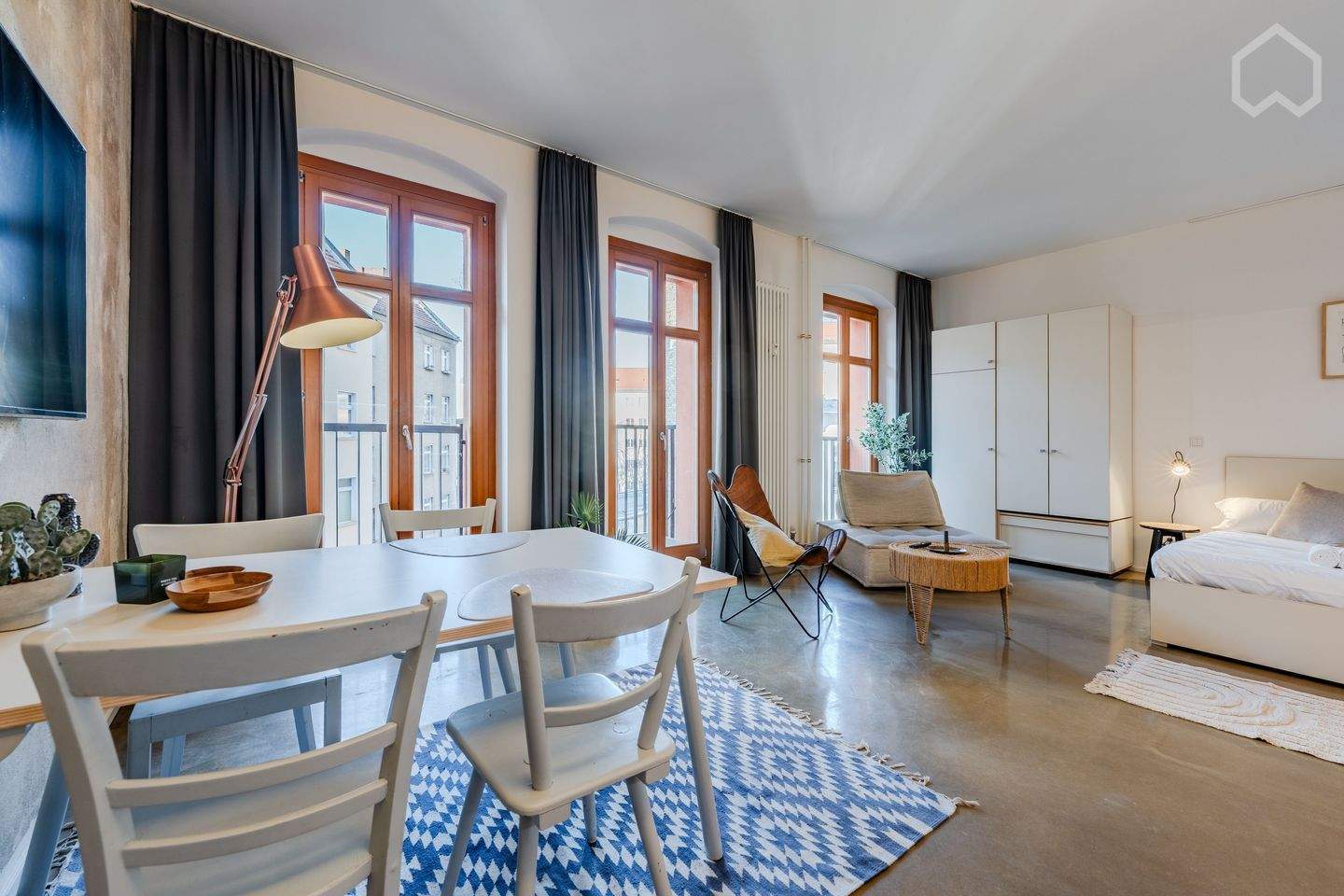 Großräumiges 1-Zimmer-Apartment mit häuslicher Einrichtung im Zentrum Berlins (Friedrichshain) - Photo 1