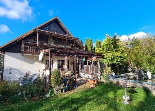 Schicke Dachwohnung im ZFH mit Balkon und EBK in Wiedemar, OT Zaasch