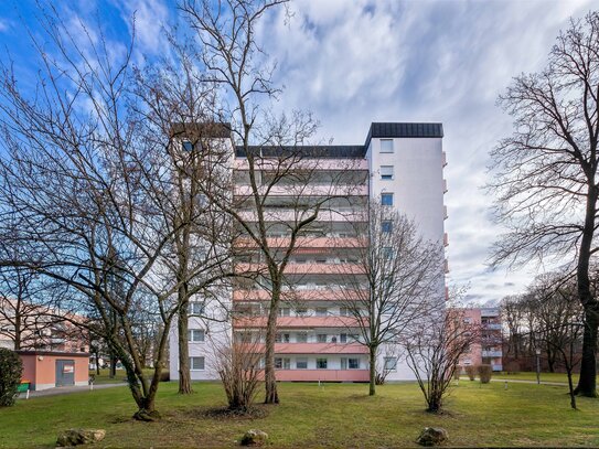 Helle und geräumige 3-Zi.-Wohnung in München - Hadern