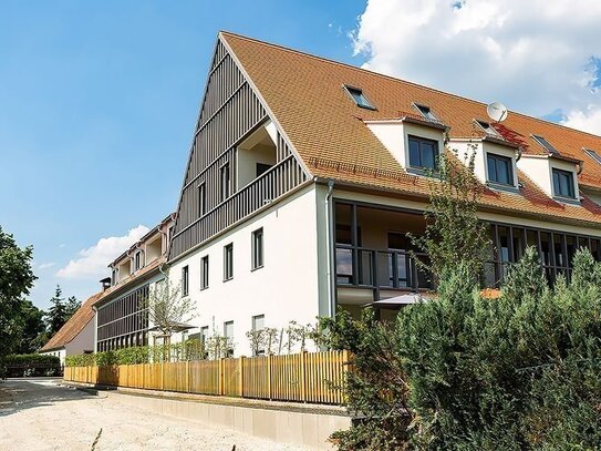 Blick über Felder und Wiesen und dennoch stadtnah, großzügige Loggia, Einbauküche