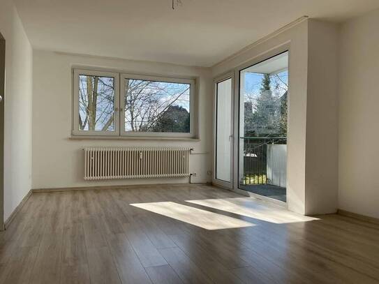 Ruhige, ländliche Nachbarschaft gesucht? Bezugsfertige 3-Raumwohnung mit Balkon