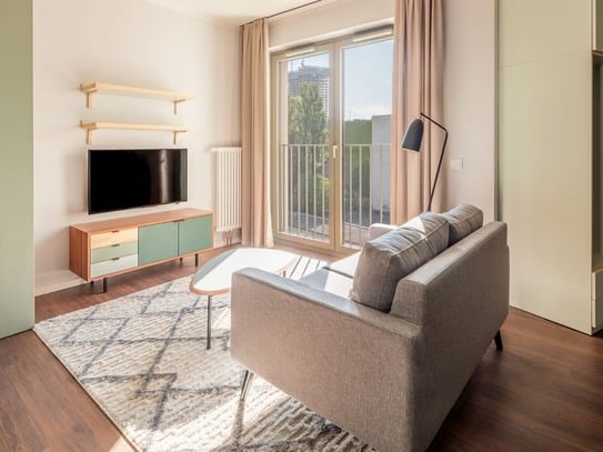 Serviced Apartments - Sequoia Classic Balcony Apartment