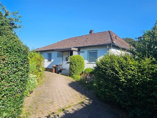 Einfamilienhaus im Bungalowstil in schöner und ruhiger Lage, nahe Stadt + Wald