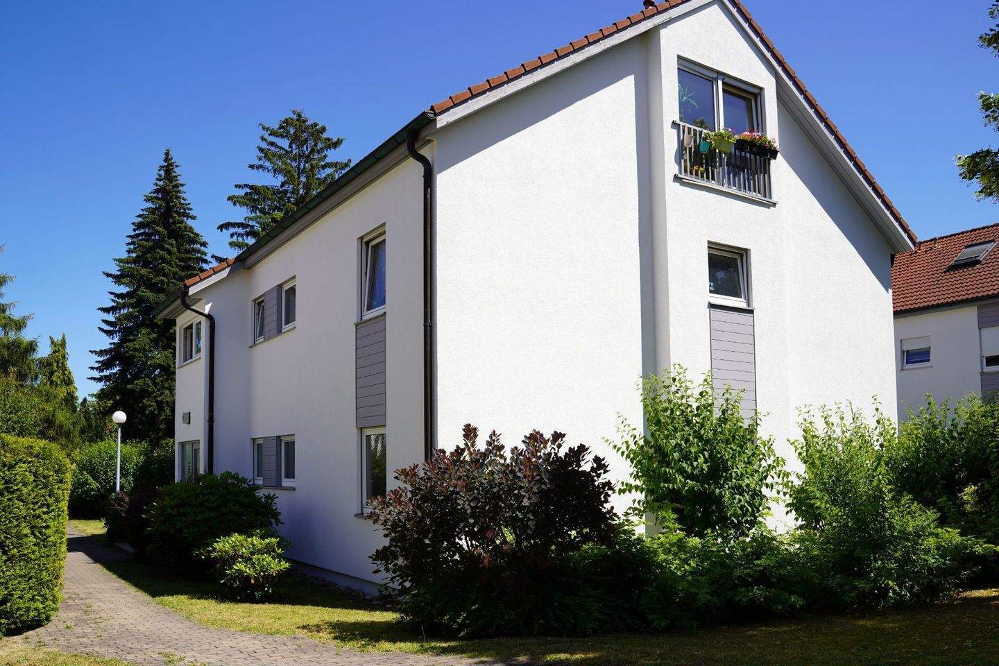 Stilvolle 3-Zimmer-Wohnung mit Terrasse inkl. Gartenanteil und individuellem Gestaltungspotenzial