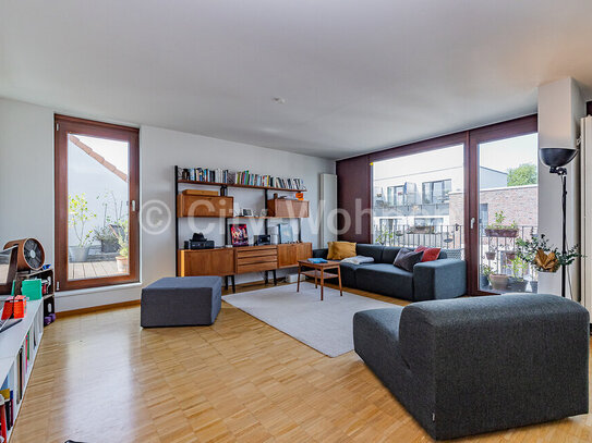 Helle, möblierte Maisonettewohnung in Hamburg-Altona mit drei Schlafzimmern und Dachterrasse.