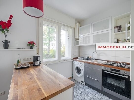 IMMOBERLIN.DE - Exzellente Wohnung mit Loggia/Terrasse & sonnigem Garten