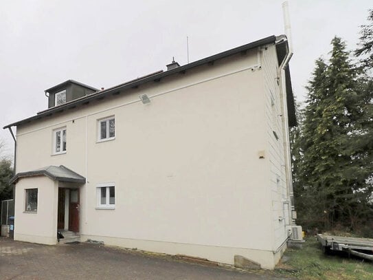 Schmuckstück auf einem extrem großzügigen Grundstück - Schönes Zweifamilienhaus in Erding-Oberding