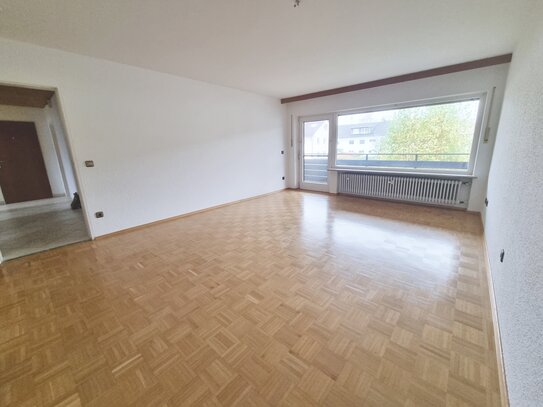 Helle 3 Zimmer Wohnung mit sonnigem Südbalkon