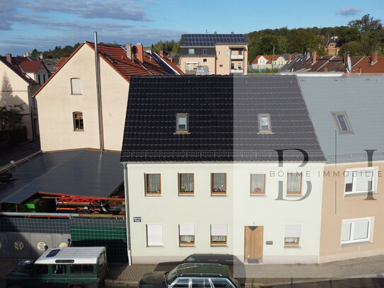 Charmantes Einfamilienhaus mit Potenzial - großzügige Wohnfläche, Dachterrasse und Ausbaureserven