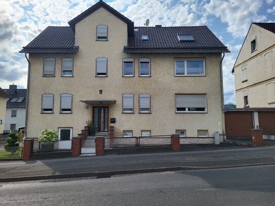 Großzügiges Objekt mit Wintergarten und großen Nebengebäuden (Garagen, Carport) in Besse