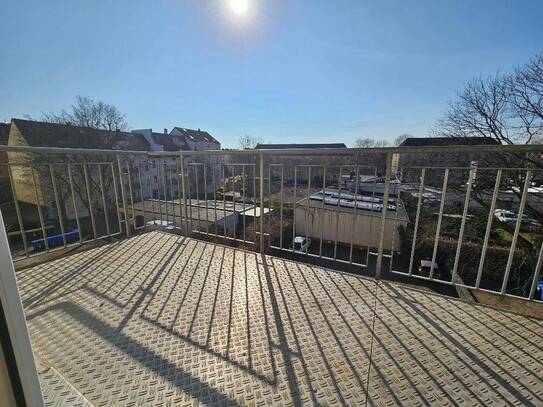 Günstig wohnen - 3 Zimmer mit Balkon