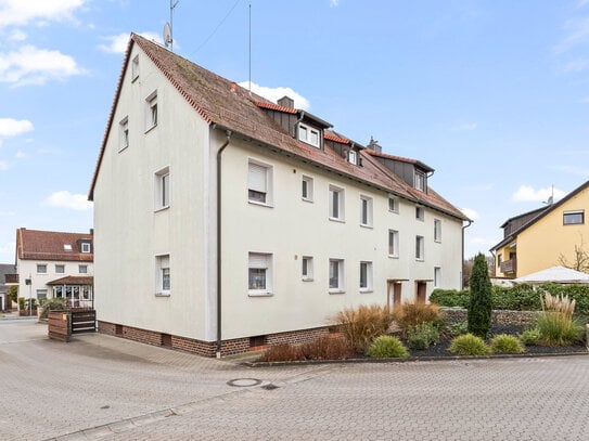 Moderne, großzügige 4-Zi-Wohnung mit Balkon in Puschendorf