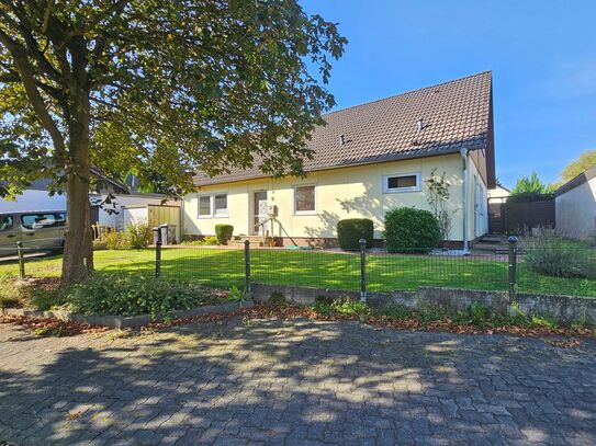 Perfekt für die Familie: Einfamilienhaus mit ELW und Garage in ruhiger Zentrumslage von Seelscheid!