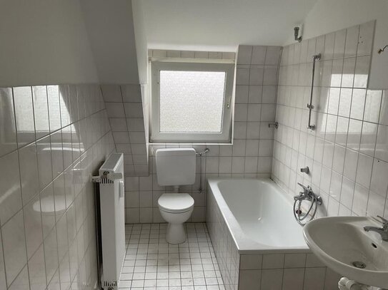 4-Zimmerwohnung im 3.OG mit Gäste-WC bezugsfertig