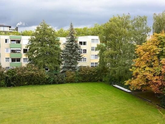 Vermietung einer hellen 3 Zimmer Wohnung mit Balkon in Laatzen!