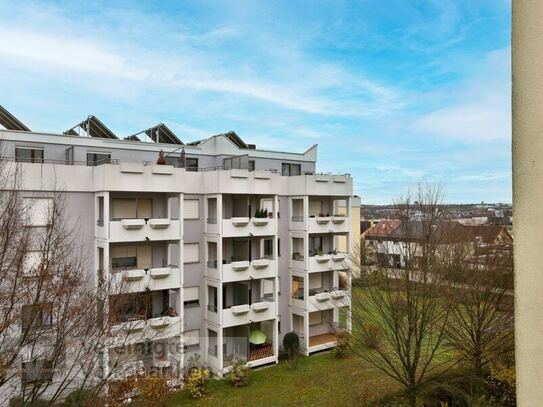 2 Zimmerwohnung mit Balkon und TG - Sofort Frei