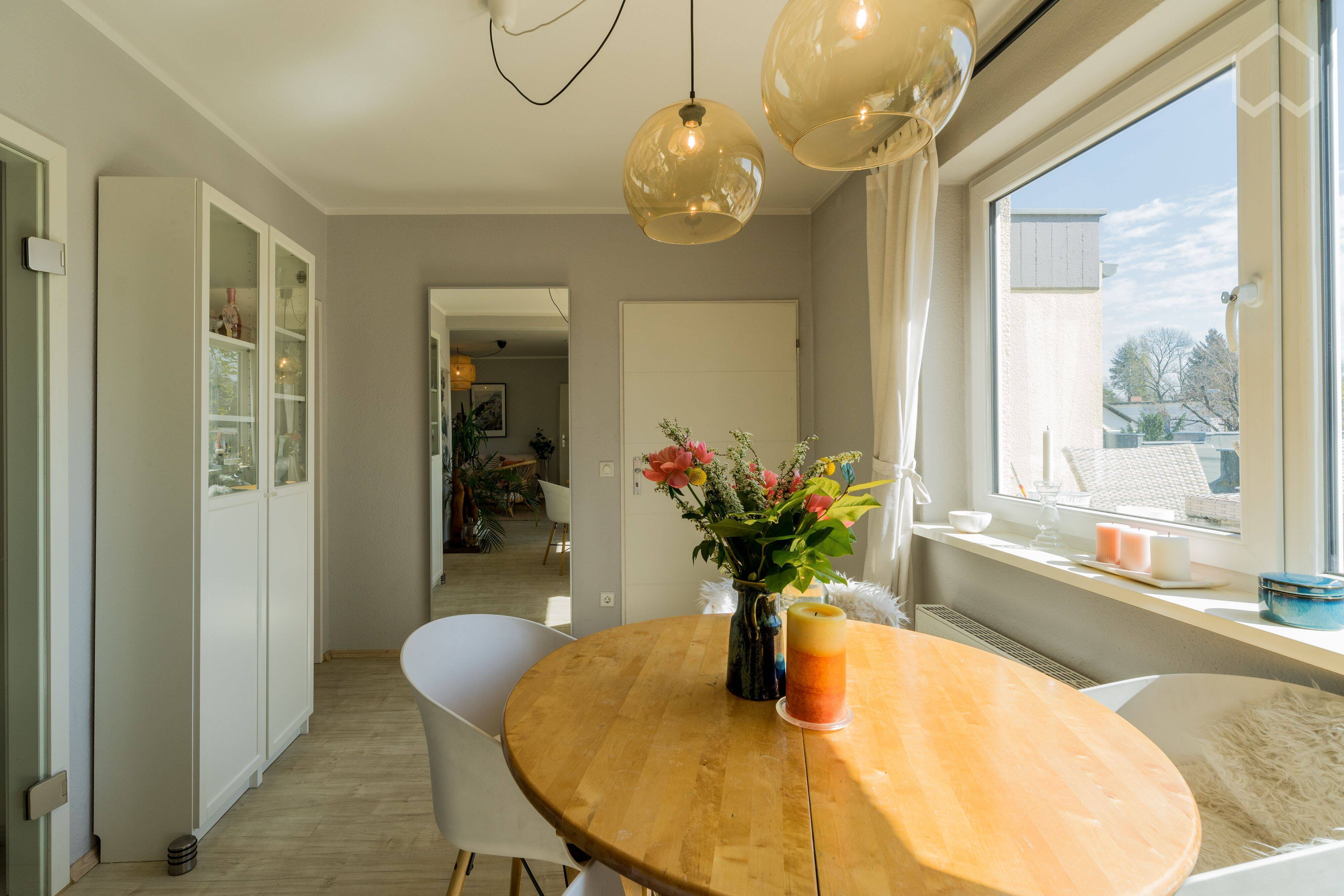 Feinste, schicke Wohnung mit großer Dachterrasse auf Zeit in Lichterfelde - Photo 1