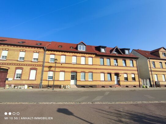 Gemütliche 1-Raumwohnung im Erdgeschoss mit Wanne/ Dusche und Hof zur gemeinschaftlichen Nutzung