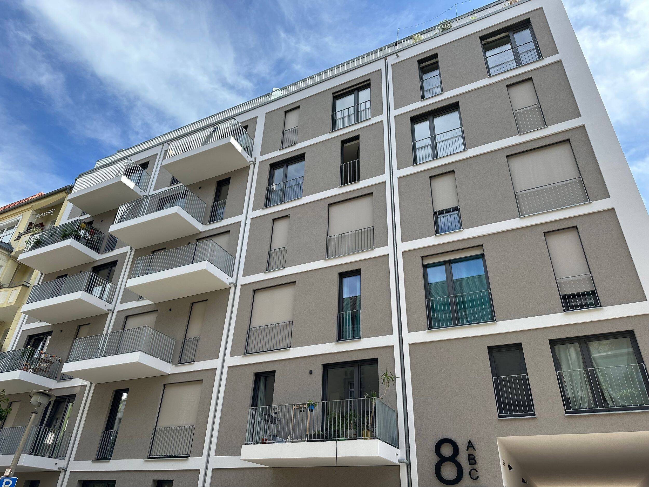 Optimal & helle geschnittene 3-Zi.-Whg. mit großem Balkon, Kochinsel und hochwertiger EBK - Photo 1