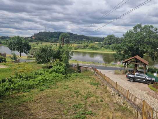 Einfamilienhaus mit Einliegerwohnung mit Blick auf die Elbe