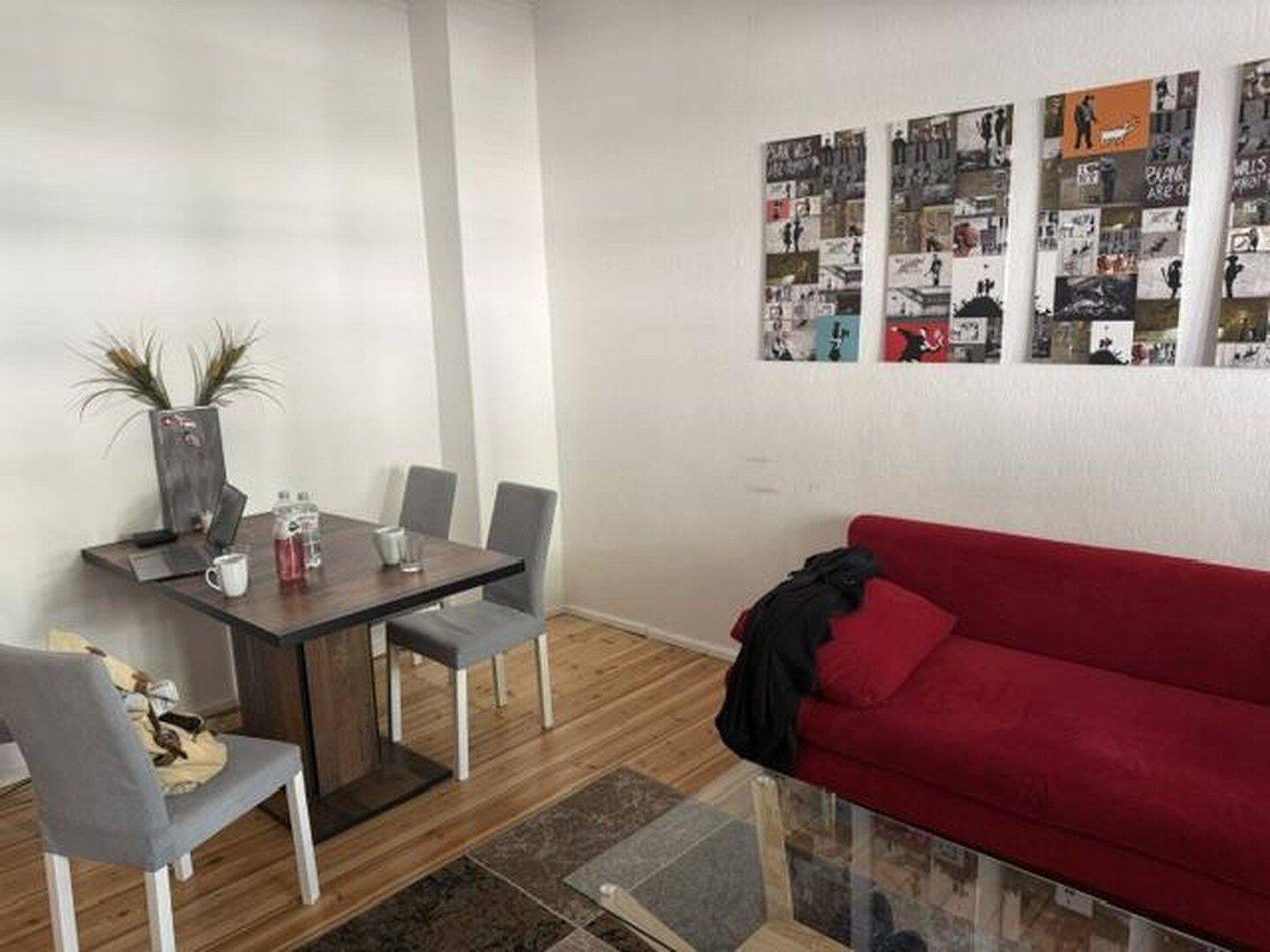 Für Singles oder Paare: Voll möbliert mit Sonnenbalkon in Neu-Westend - Photo 1