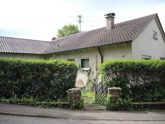 Winkel-Bungalow in TOP-Lage mit Garage in 71404 Korb, Ernst-Heinkel-Straße 42