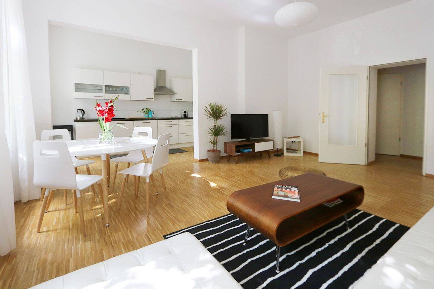 879 | Arkonaplatz – charmante 2-Zimmer-Wohnung mit Terrasse - Photo 1