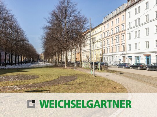 Lichtdurchflutete 2-Zimmer-Wohnung im Rückgebäude mit Altbauflair direkt am Bordeauxplatz