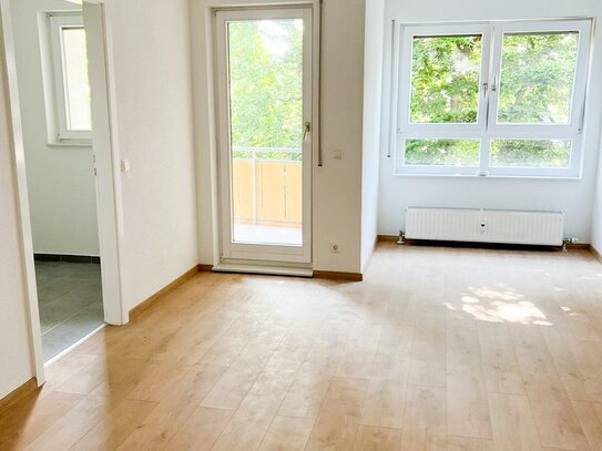 Modernisierte "1 Zimmer Singlewohnung" mit Neuer Einbauküche und Balkon